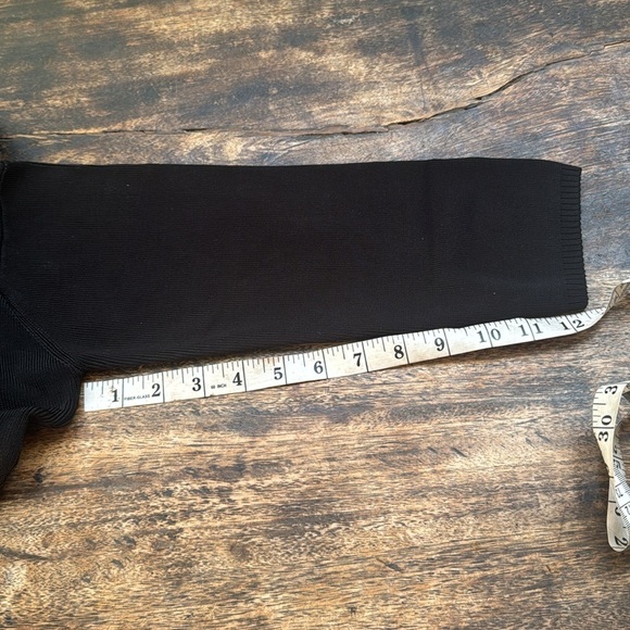 Sisters Black V-Neck Women Sweater size large - Picture 7 of 8